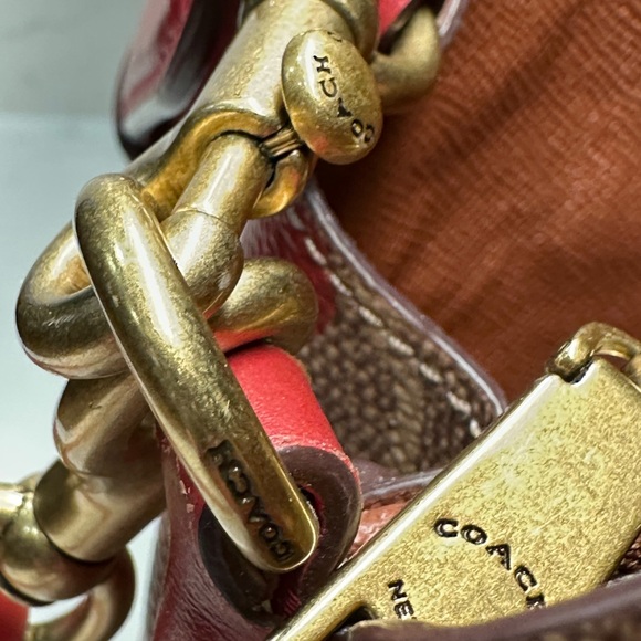 Coach Willow Bucket Tan and Red Heart Print Shoulder Crossbody Bag EUC + Dusty - Picture 9 of 16